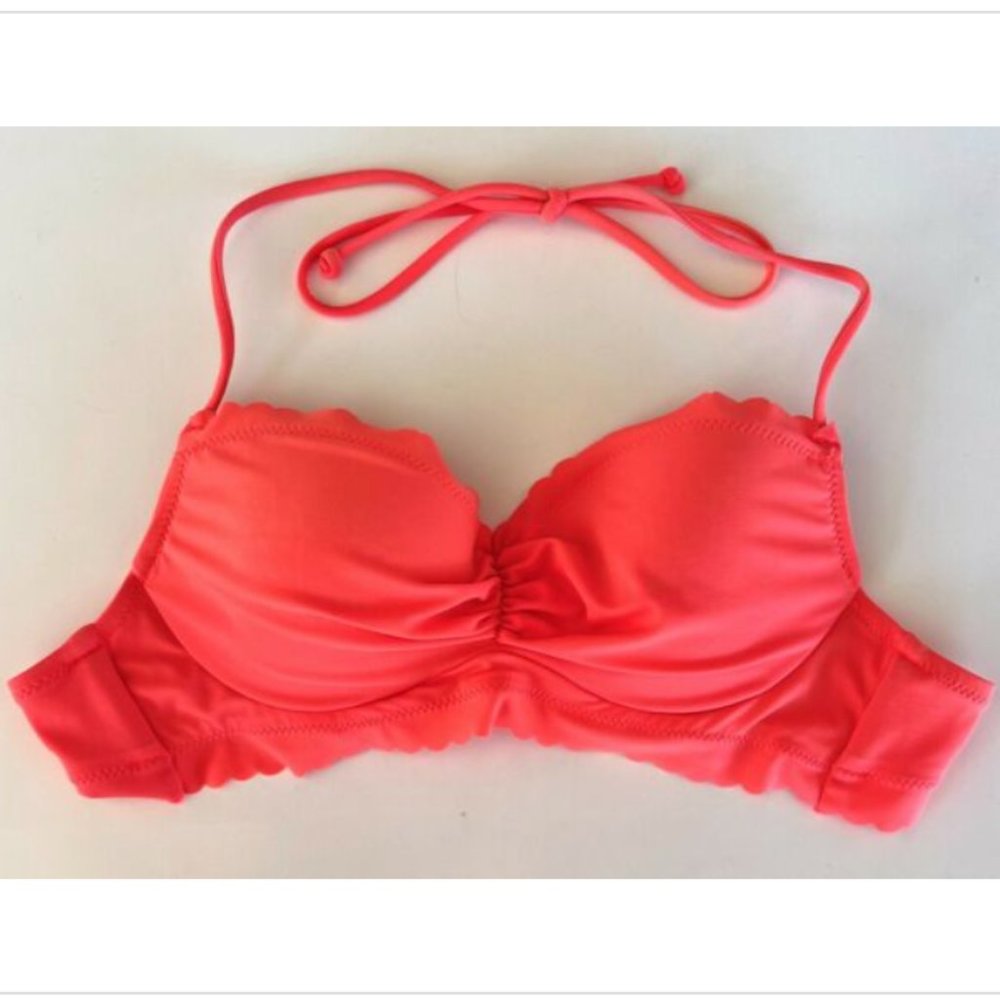 Victoria's Secret Scalloped Getaway Halter Bikini Top Peach Underwire Swim 32A